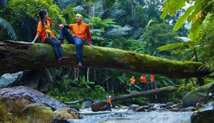 The Mysterious Beauty of Toc Tien Waterfall Hidden in the Truong Son Mountains - image 5