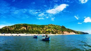 Discover the Pristine Coastal Beauty of Nghe An Province in Vietnam - image 5