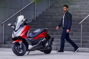 2026 Honda Forza 350 Unveiled: Pricing, Specs, and the Battle Against Yamaha Xmax - image 4