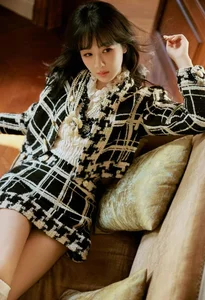 Yang Zi and Guan Xiaotong Stun Global Audiences at Paris Fashion Week - image 30