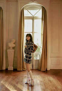 Yang Zi and Guan Xiaotong Stun Global Audiences at Paris Fashion Week - image 4