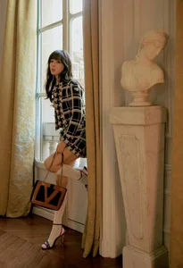 Yang Zi and Guan Xiaotong Stun Global Audiences at Paris Fashion Week - image 16