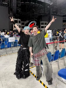 Diva Hong Nhung Captivates Fans with Bold Avant-Garde Outfits - image 6