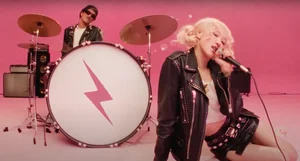 Rosé of BLACKPINK and Bruno Mars Channel Rock Star Energy in New Collaboration - image 6