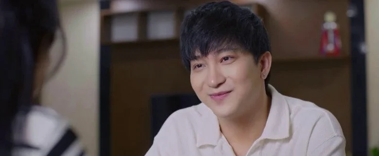 Is the VTV Tea Room Drama Rich Kid Just Like Khai in Gia Dinh Minh Vui Bat Thinh Linh?