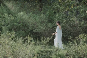 YiTuYu Art Language Vol.9995: Explore the 22-Page Visual Journey of Jiu Mi - image 11