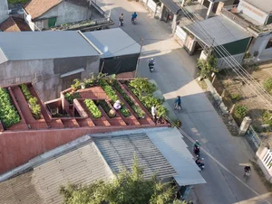 Innovative Terraced Roof Garden House Featured in US Media - image 5