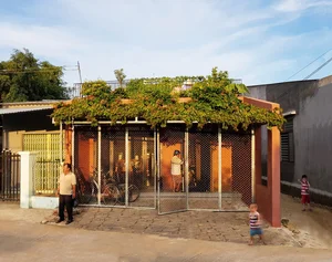Innovative Terraced Roof Garden House Featured in US Media - image 6