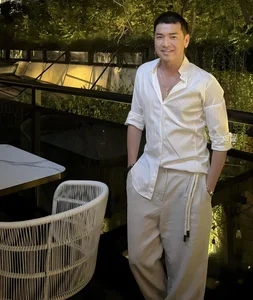 Artist Quang Minh: Embracing Fatherhood and Family Life at Age 65 - image 10