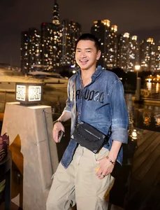 Artist Quang Minh: Embracing Fatherhood and Family Life at Age 65 - image 9
