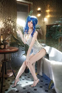 Stunning St. Louis Luxury Handle Cosplay by Jiu Qi Miao: A High-End Azur Lane Gallery - image 10