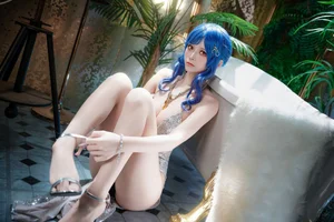 Stunning St. Louis Luxury Handle Cosplay by Jiu Qi Miao: A High-End Azur Lane Gallery - image 4