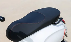 2025 Vespa Sprint S 125 Review: A Stylish Challenger to the Honda SH 125i - image 8