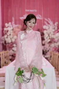 TikTok Viral 27 Year Old Bride Captivates Fans with Stunning Style - image 5