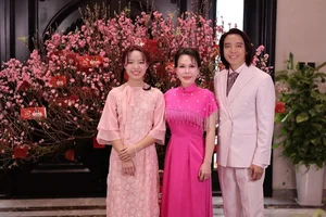 Viet Huong's Daughter Elyza: Balancing Academic Excellence and Real-World Experience with a Part-Time Job - image 0