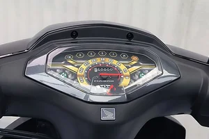 Why This Custom Honda Dream Costs Over 100 Million VND in Vietnam - image 11