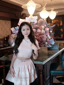 Vietnamese Influencer Chao Sparks Social Media Buzz with Heartwarming 'Daughter' Reveal - image 8