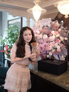 Vietnamese Influencer Chao Sparks Social Media Buzz with Heartwarming 'Daughter' Reveal - image 1