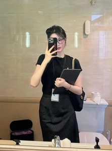 Elegant Office Wear Gallery: Chic and Professional Women's Fashion - image 2