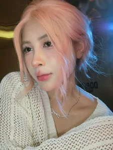 Quynh Ami: The Real-Life Seraphine Captivating Fans with Her Natural Charm - image 7