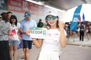 Beautiful Female Runners Shining at VnExpress Marathon Nha Trang - image 6
