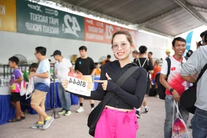 Beautiful Female Runners Shining at VnExpress Marathon Nha Trang - image 3