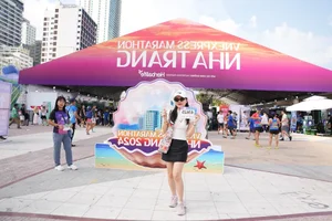 Beautiful Female Runners Shining at VnExpress Marathon Nha Trang - image 4