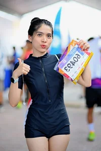 Beautiful Female Runners Shining at VnExpress Marathon Nha Trang - image 12