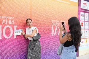 Beautiful Female Runners Shining at VnExpress Marathon Nha Trang - image 9