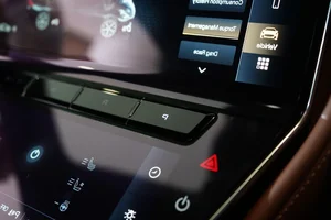 Maserati GranTurismo Debuts in Vietnam: Luxury Sports Car Priced from 9.86 Billion VND - image 7