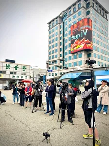 MC Mu Tat and Hong Phuc Bring the Essence of Vietnam to South Korea - image 1