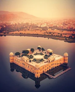 Jal Mahal: The Mysterious Half-Submerged Water Palace of Jaipur, India - image 1