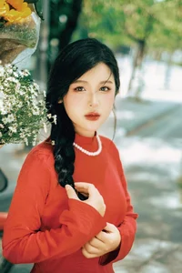 From Classroom to Viral Sensation: The Secrets Behind Vietnam’s Most Famous Physics Teacher - image 1