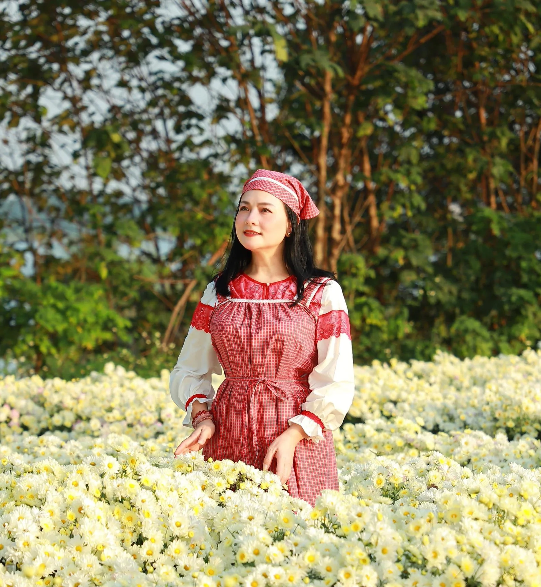 Ageless Beauty: People’s Artist Thu Que’s Secrets to Youthfulness
