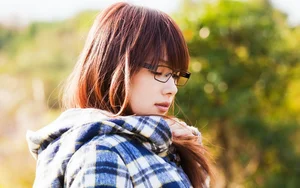 Stunning Full HD Wallpapers: Download 15 Beautiful Girl Desktop Backgrounds - image 7