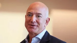 US Billionaires Divided: Examining Financial Support for Donald Trump and Kamala Harris - image 11