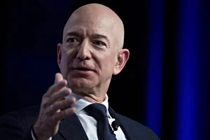US Billionaires Divided: Examining Financial Support for Donald Trump and Kamala Harris - image 10