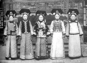 The Secrets of Ancient Palace Maids' Elegant Hairstyles - image 5