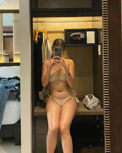 The 'Floating Rice Cake' Beauty: Why This Plus-Size Philippines Star Is Turning Heads - image 0