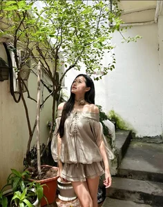 How Doan Van Hau's Wife Elegantly Navigates the Chu Thanh Huyen Controversy - image 2