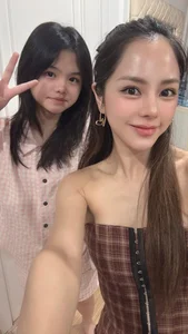 MC Bach Lan Phuong's Daughter Grows Up: A New Portrait of Elegance and Beauty - image 4