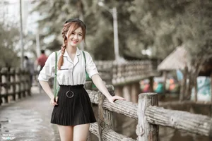 Gentle and Elegant Women Portraits - Soft Aesthetic Wallpaper Gallery - image 8