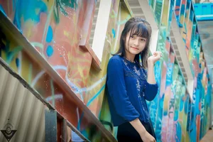 Gentle and Elegant Women Portraits - Soft Aesthetic Wallpaper Gallery - image 5