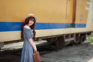 Gentle and Elegant Women Portraits - Soft Aesthetic Wallpaper Gallery - image 1