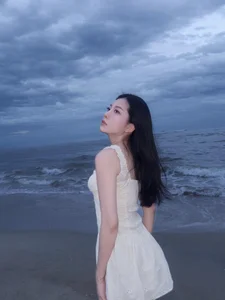Saigon Muse Captivates Fans with Stunning Beachside Photoshoot - image 1