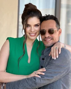 Marc Anthony Celebrates Hollywood Walk of Fame Star with Wife Nadia Ferreira - image 7
