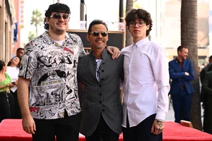 Marc Anthony Celebrates Hollywood Walk of Fame Star with Wife Nadia Ferreira - image 8