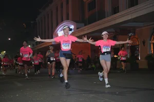 VnExpress Marathon Hanoi: 11,000 Runners Bring Vibrant Energy to the Capital Streets - image 3