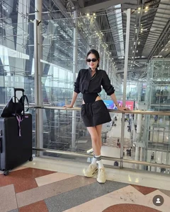 Mai Davika Embraces Vietnamese Culture with Conical Hat - image 6