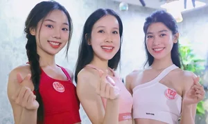 Diplomatic Academy Student Becomes a Standout Figure at Miss Vietnam Pageant - image 5